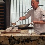 KOBAYASHI - 金華ハムを入れてスープを仕上げた後に盛り付け