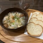 欧州酒場 マルシェ - エビのアヒージョ