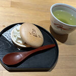 くずし割烹　ZUTTO - 煎茶とお茶菓子（もなかアイス）　2024.9