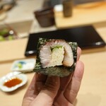 すし 良月 - 明石から直送した神経締めの鯖鮨