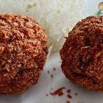 肉の旭屋 - メンチカツ(1個 税込216円)