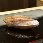 鮨 ゆうき - 鮪の脂を切る春子