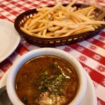 Troubadour - Gumbo & french fry 