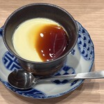 焼肉ホルモンざくろ - 自家製プリン280円