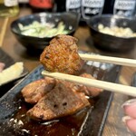 もつ焼き 次郎 - 