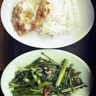 タイ料理とお酒 タタヤン_1