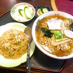 満腹工房 福龍 - ラーメン定食（ラーメン半チャーハン）