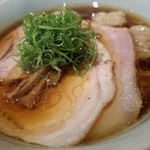 中華そば しば田 - 特製中華そば(チャーシュー豚)　1680円　手揉み麺(切り刃16番使用)　ワンタン、味玉