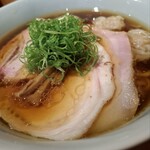 中華そば しば田 - 特製中華そば(チャーシュー豚)　1680円　手揉み麺(切り刃16番使用)　ワンタン、味玉