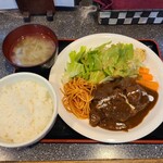 米州 - 牛タンシチューハンバーグ