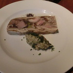 ラ・ピッチョリー・ドゥ・ルル - 豚足、耳、舌のテリーヌでございます