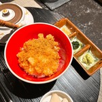天ぷら酒房 西むら - かき揚げ丼
      
      素材を活かす衣とは、また別アプローチの
      ザクザクとした甘辛いタレに絡むような旨味と食べ応えのある衣
      アクセントとして海老の旨みも加わってて良い
