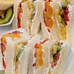 ストロベリーフィールズ - フルーツサンド