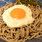 十割そば 門前茶屋かたたや - 目玉焼きが乗った焼きそばのようなお蕎麦