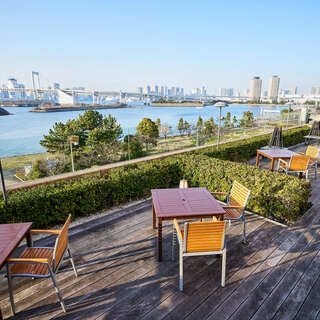 テラス席は5月中旬～10月末迄　Open時期はスタッフへご確認ください。