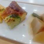 トーコーキッチン - 野菜のキッシュ 副菜二品