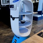 肉の青木商店 - Robotがご飯のお替りを運んでくれる