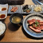 肉の青木商店 - 中落ちカルビランチ（肉増量）