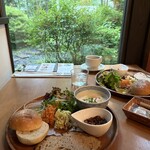 Ryokuyuu Shokudo & SPACE - 