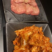 焼肉 天 がむしゃら - キムチだけが残念、、、普通のキムチが食べたかった。