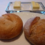 ア・ニュ ルトゥルヴェ・ヴー - パン＆懐かしの無塩バター