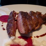 ア・ニュ ルトゥルヴェ・ヴー - マダムピュルゴーのシャラン鴨のソテー　白と赤のソース　