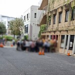 中華そば しば田 - オープン　15分前　なんじゃこら　その後もかなり並び ………… 