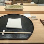 神田錦町 鮨たか晴 - テーブルセッティング