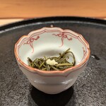 神田錦町 鮨たか晴 - 新潟佐渡島の「岩もずく」