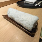 神田錦町 鮨たか晴 - おしぼり　1本目