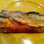 THE CITY BAKERY - アンチョビガーリックバゲット