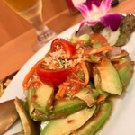 ドゥワン　ディー - アボガドサラダ