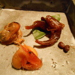 じどりや 穏座 - 琵琶湖産オンリーの　いさざ・海老豆・たてむし