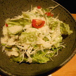 じどりや 穏座 - サラダ・オニオンドレッシング掛け