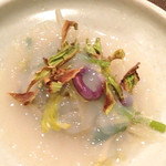 Shingetsu - 春らしい一品、春の山菜を蛤の出汁あんかけで。