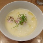 らーめんMAIKAGURA - 白トリュフ香る鶏白湯麺