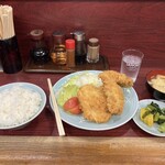 園春 - チキンカツ定食¥800(税込)