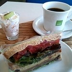 コウジ サンドイッチ - モーニングセット 460円（税抜き）