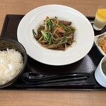 CHINESE DINING 瑞 - 韮菜猪肝【レバニラ炒め】