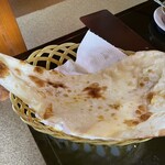 カマナ - おかわりナンハーフサイズ