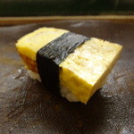 弥助鮨 - 最後に玉子焼きの握り