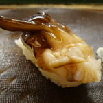 弥助鮨 - こちらもお勧めの鳥貝の握り