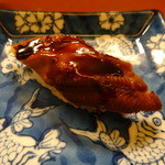 弥助鮨 - 煮詰めが美味しい煮穴子の握り