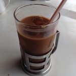 Rojina Sabou - セットのアイスコーヒー/ ミルク、シロップ入れた所