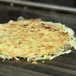 お好み焼き ふじや - キャベツの焼けるにおいと、すじ肉の香りがヤバイのです