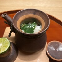 筒井 清寂 - 土瓶蒸し
                      鱧と松茸、銀杏
                      酢橘