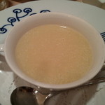 シェ・ヒャクタケ - 春キャベツのポタージュ