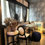 Leonids Cafe - 店内の様子 ☆ 5