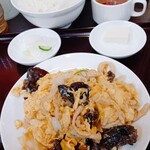 南京亭 - キクラゲと玉子の炒め定食＆ライス大盛り