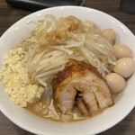 ラーメン つづき - ラーメン　ヤサイ　ニンニクマシマシ　アブラ
